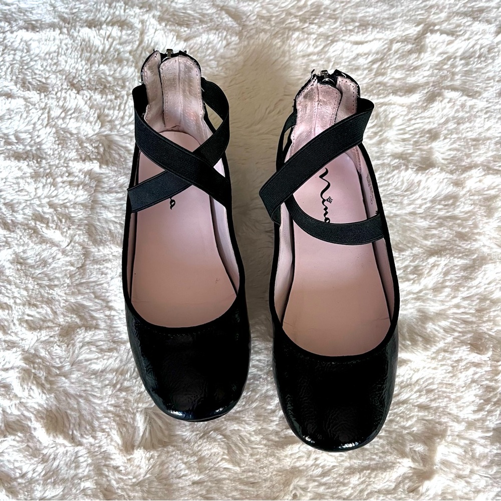 Black patent leather Nina shoes with elastic straps & zip backs. size 12